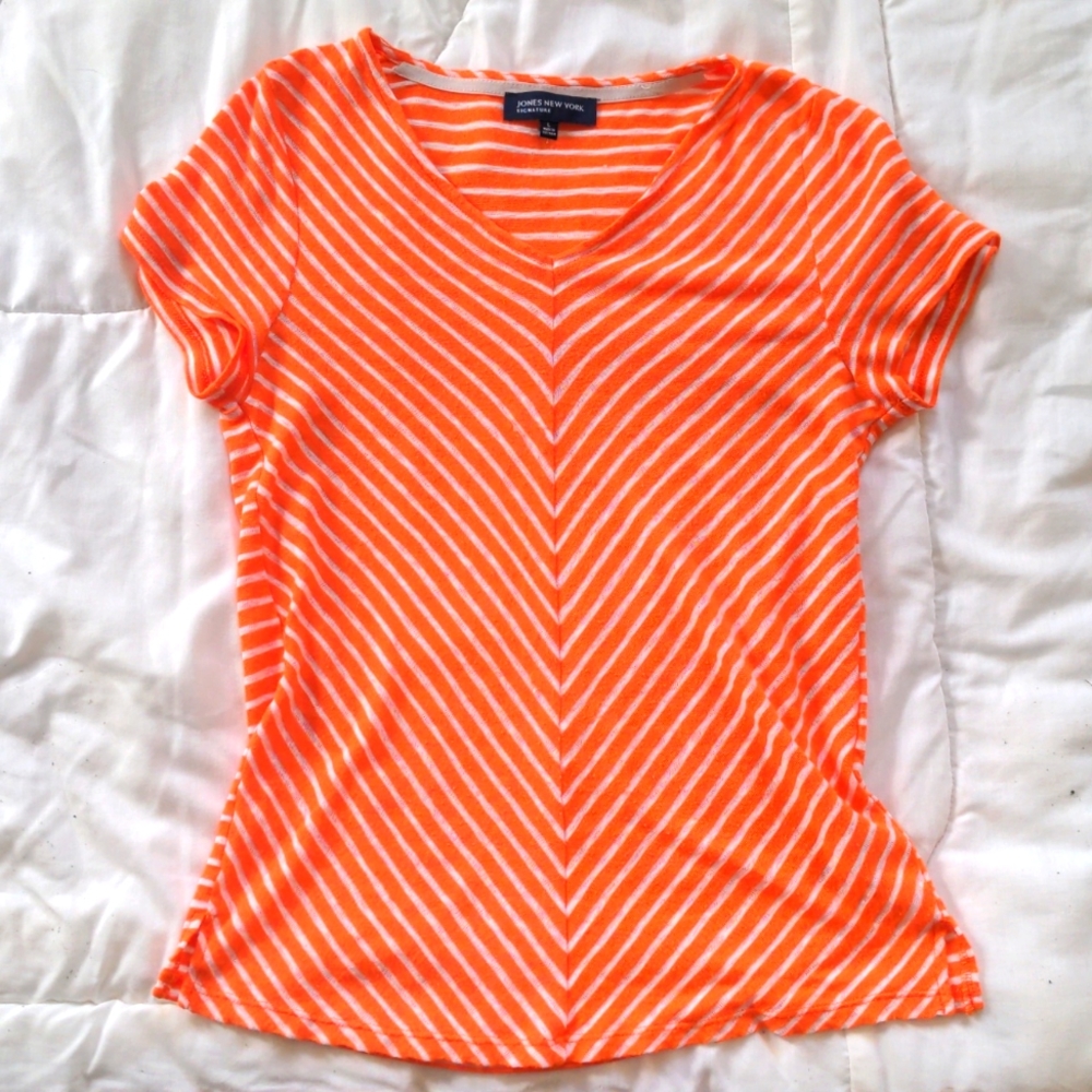 Jones New York tee